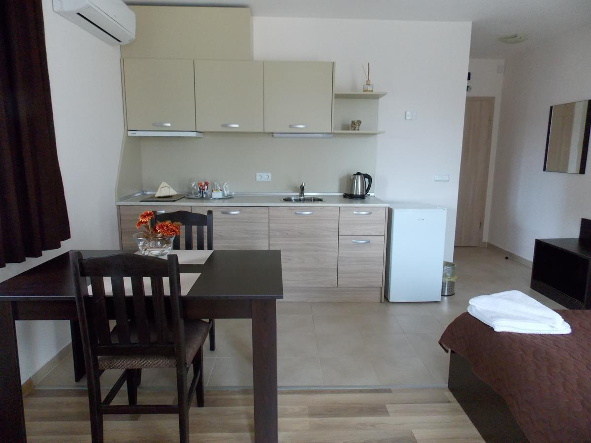 Rosen Aparthotel 3*